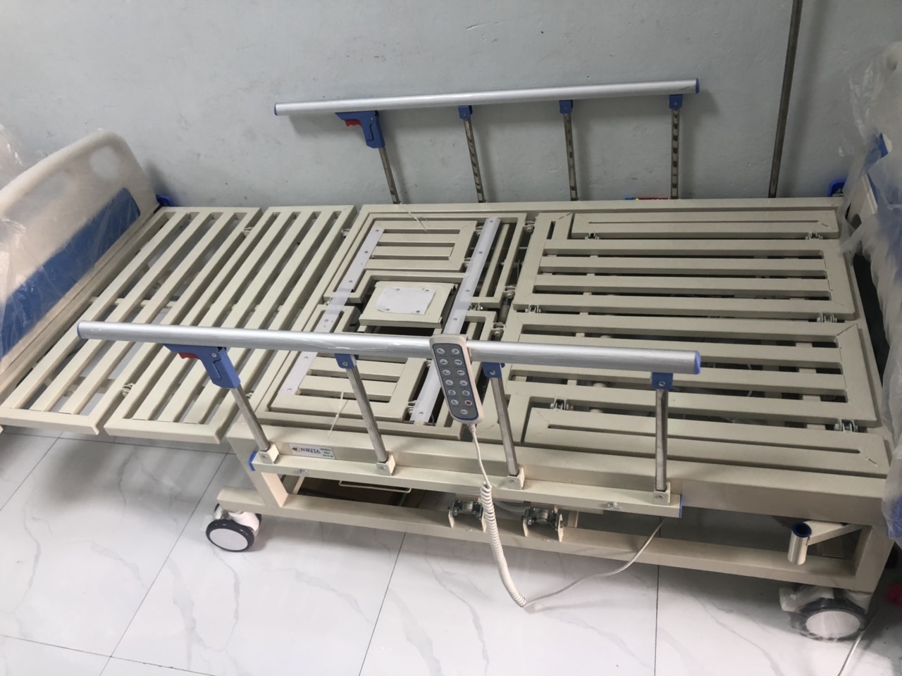 Giường tay quay lucass Gb-T41